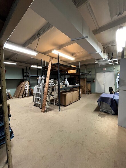 More Photos Of 3905 Radio Rd, Naples Warehouse For Sale
