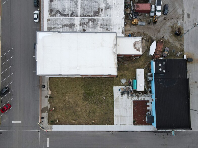 More Photos Of 111 W Union St, Goodland General Retail For Sale