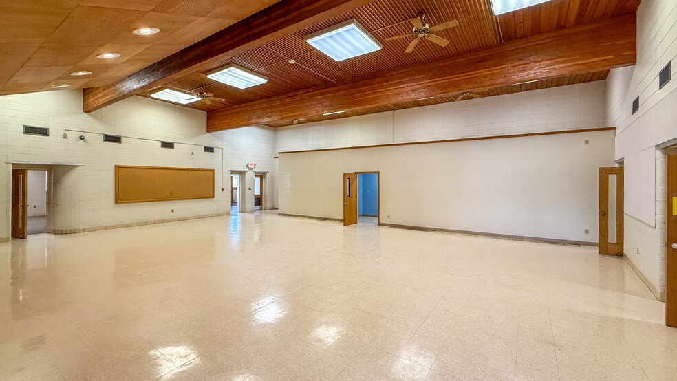 More Photos Of 223 E 5th St, Zumbrota Schools For Sale