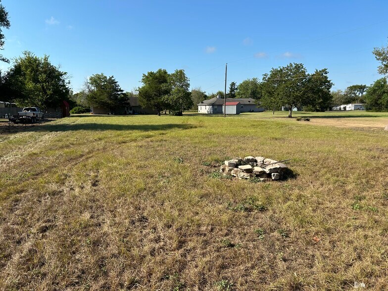 More Photos Of 1006 Spur 515 St, Navasota Restaurant For Lease