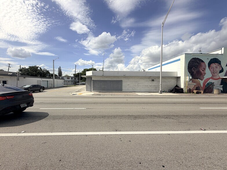 More Photos Of 3045 W Broward Blvd, Fort Lauderdale Freestanding For Lease