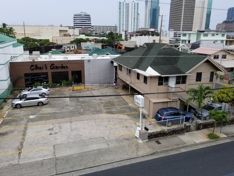 More Photos Of 1303 Rycroft St, Honolulu Restaurant For Sale