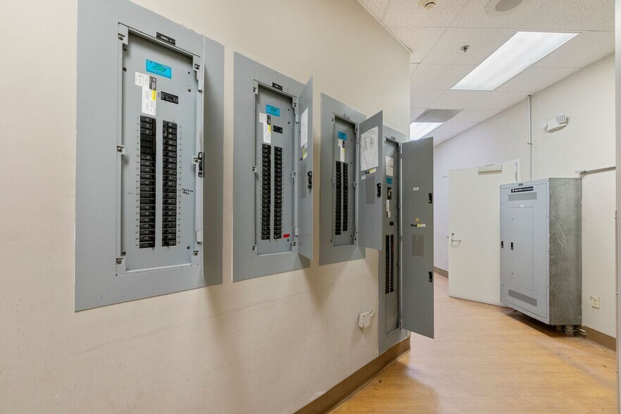 More Photos Of 1922 K M Wicker Memorial Dr, Sanford Medical For Sale