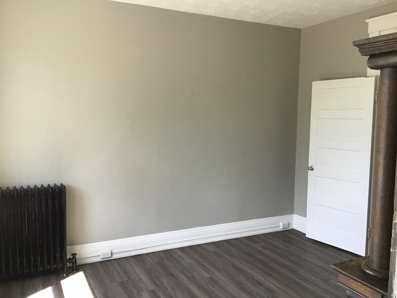 More Photos Of 2326 Norwood Ave, Norwood Apartments For Sale