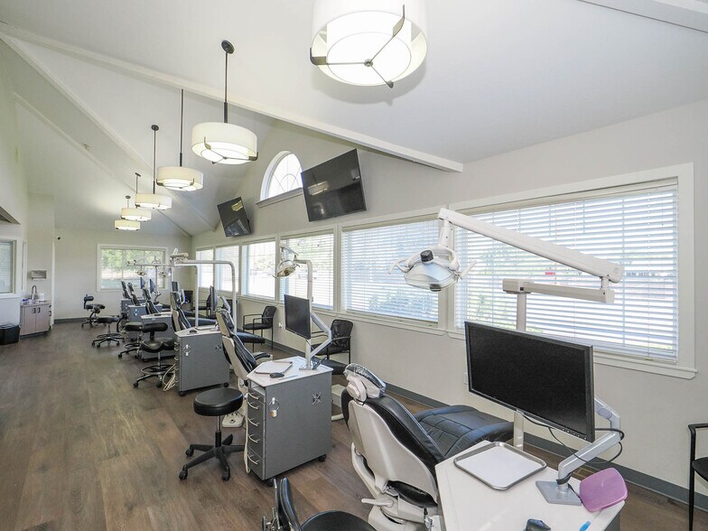 More Photos Of 3105 W 5400 S, Salt Lake City Medical For Sale