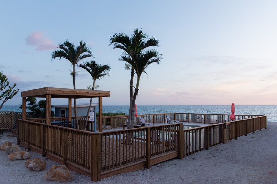 More Photos Of 8520 Manasota Key Rd, Englewood Hotel For Sale