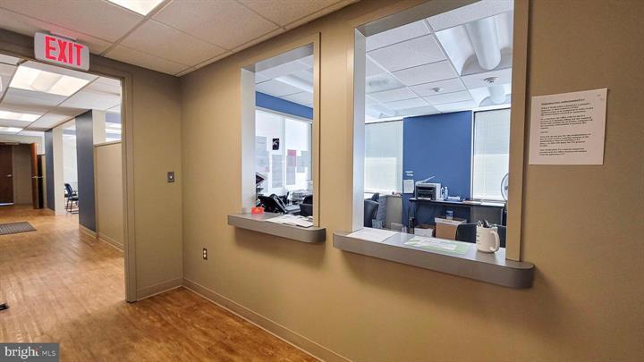 More Photos Of 2050 Old Bridge Rd, Woodbridge Medical For Sale