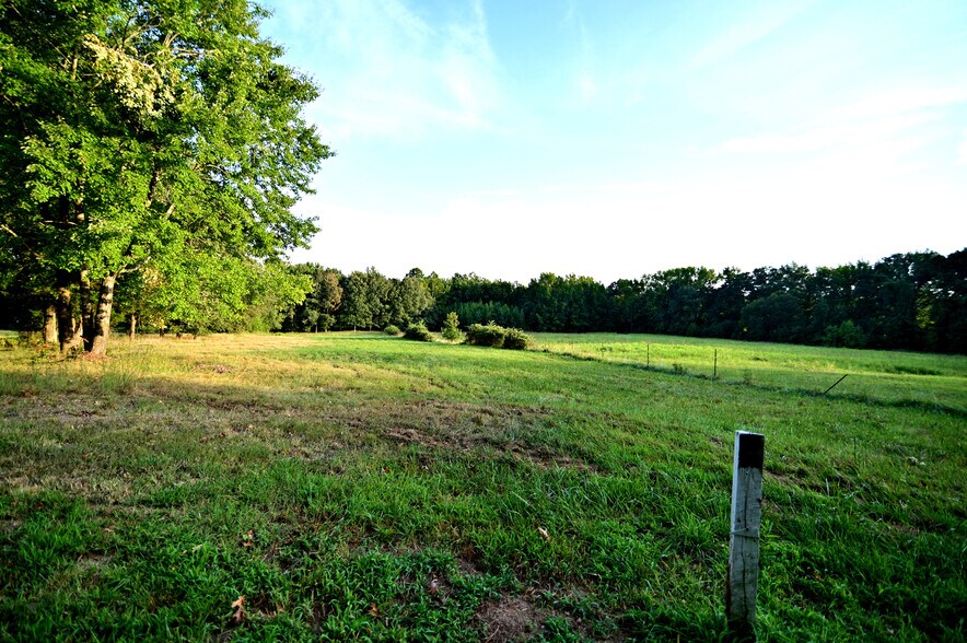 More Photos Of Cues Favorite @ La Plata Rd Route 488, Waldorf Land For Sale