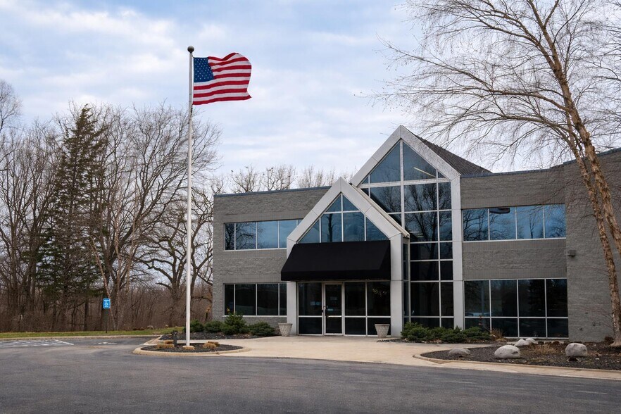 More Photos Of 1225 Lakeview Dr, Chaska Manufacturing For Sale