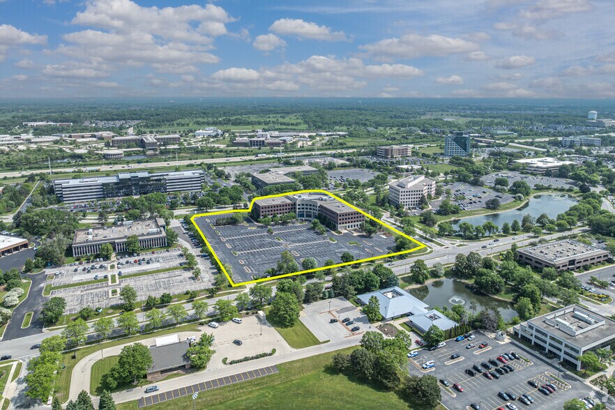 More Photos Of 215 W Diehl Rd, Naperville Office For Sale