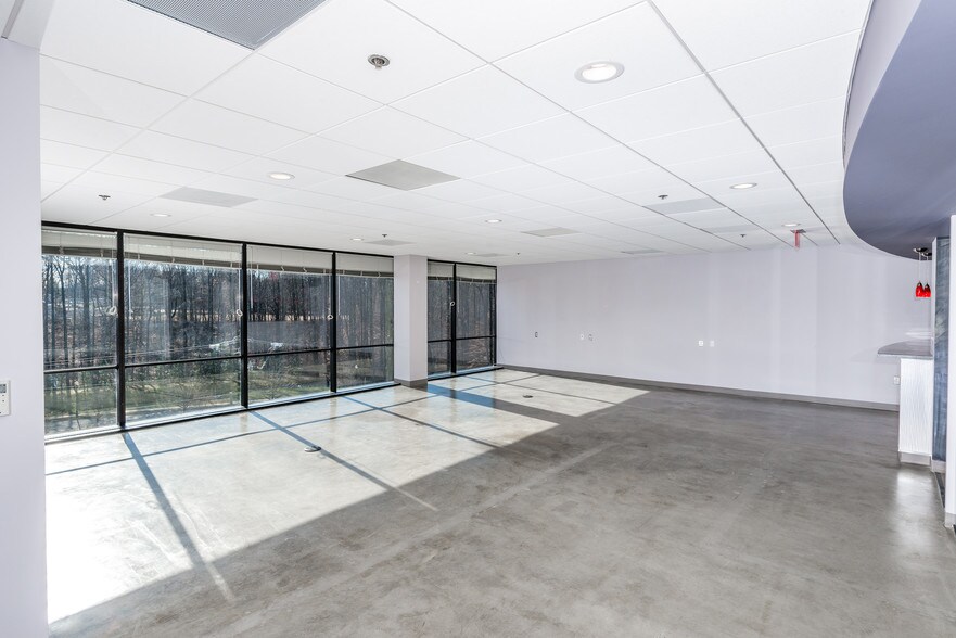 More Photos Of 9990 Fairfax Blvd, Fairfax Office For Lease