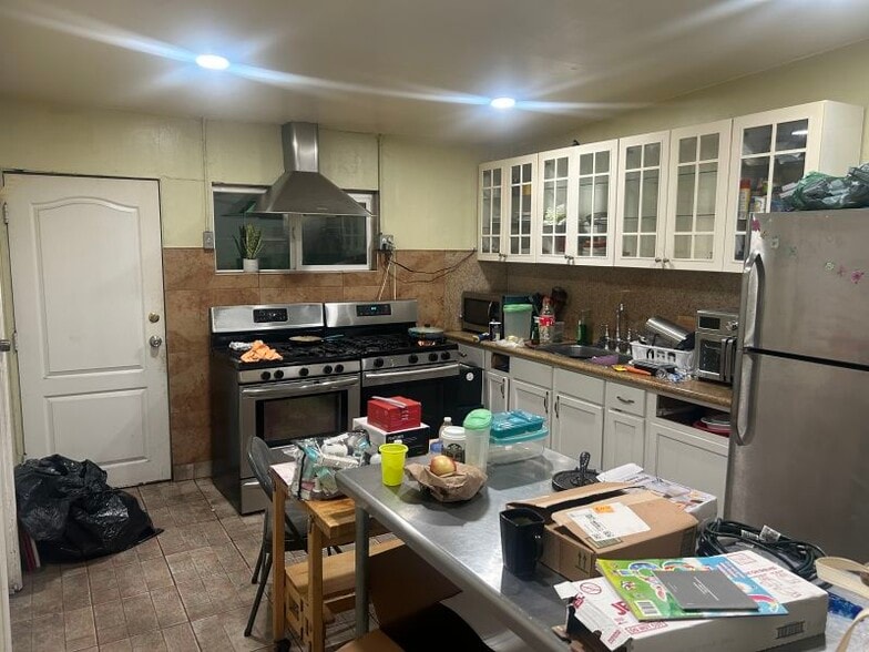 More Photos Of 11816-11822 Felton Ave, Hawthorne Storefront Retail Residential For Sale