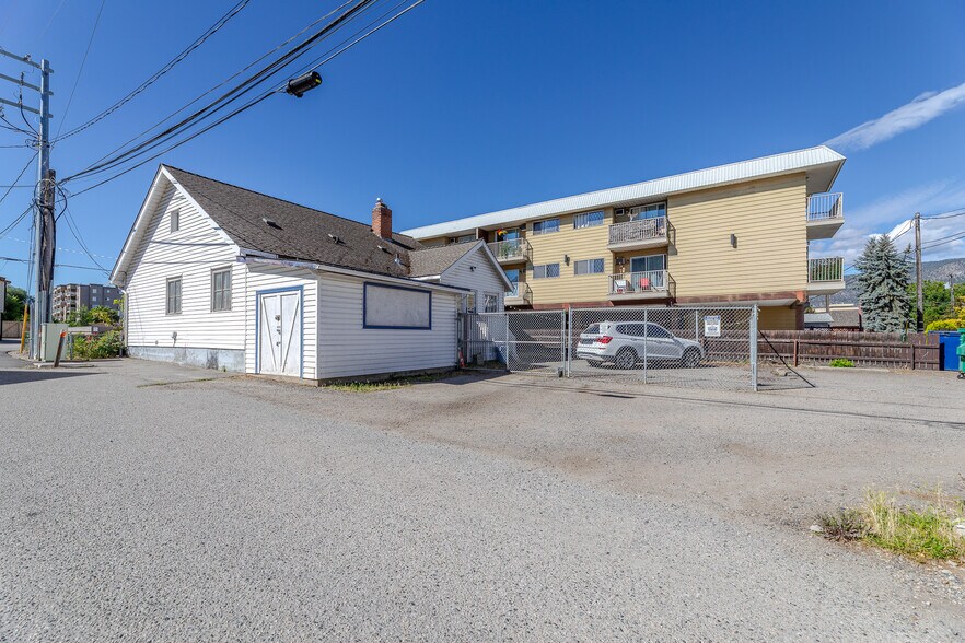 More Photos Of 157 Wade Av W, Penticton Apartments For Sale