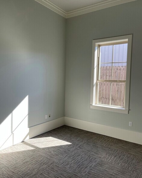 More Photos Of 4021 W.E. Heck Ct, Baton Rouge Office For Lease