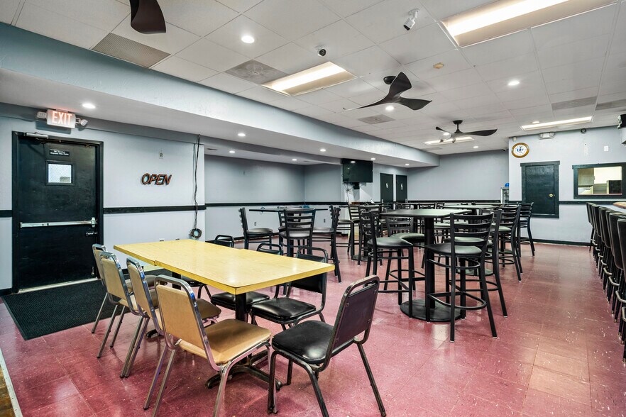 More Photos Of 8741 W Ridge Rd, Elyria General Retail For Sale