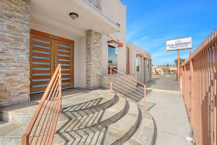 More Photos Of 8461 S San Pedro St, Los Angeles Religious Facility For Sale