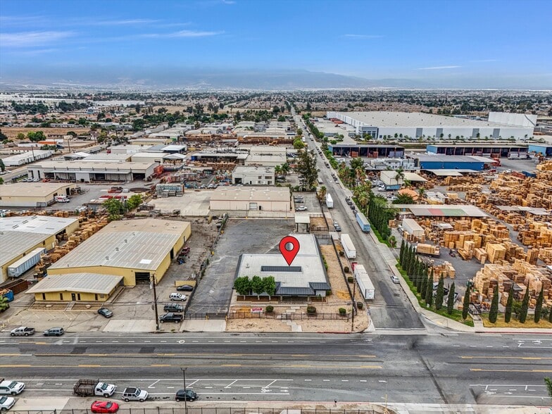 More Photos Of 15384 Arrow Blvd, Fontana Office For Lease