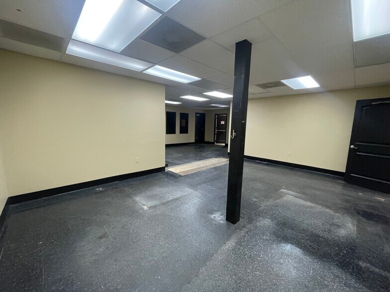 More Photos Of 4405 Dorchester Rd, Charleston Freestanding For Lease