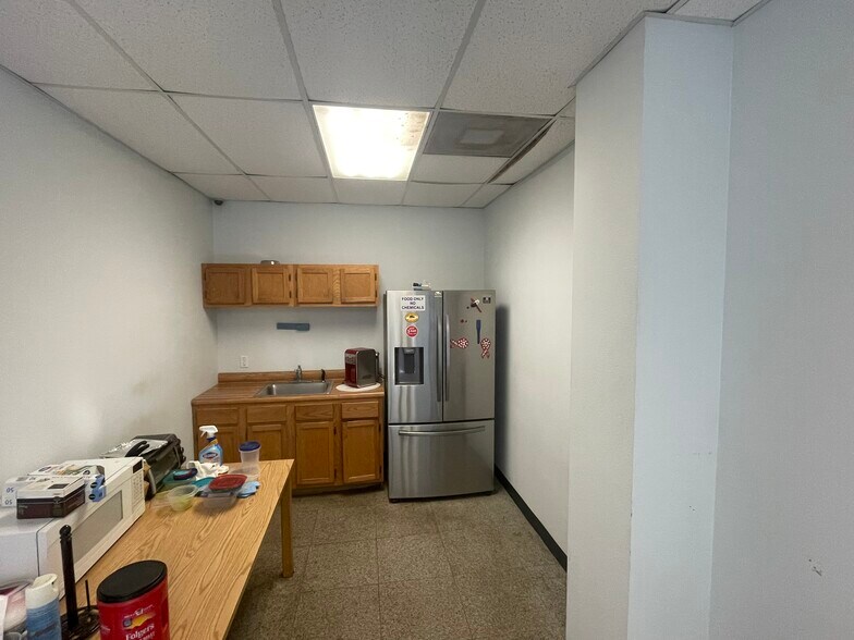 More Photos Of 875 Lakeview Dr, Deland Warehouse For Sale