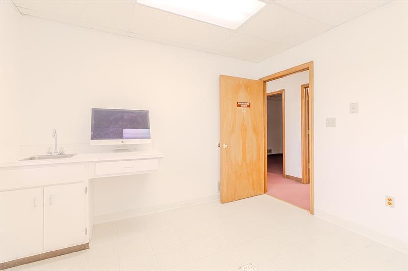 More Photos Of 1027 W Main St, Mount Pleasant Medical For Sale