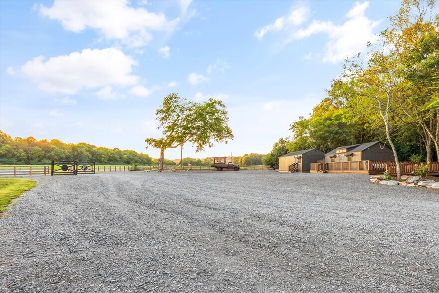 Primary Photo Of 4201 Pleasant Valley Rd, Union Grove Restaurant For Sale