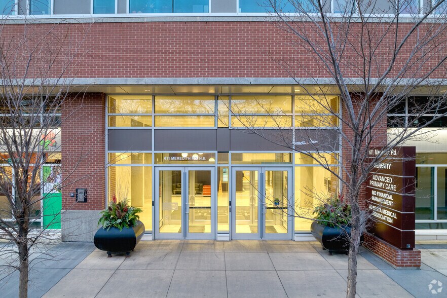 More Photos Of 611 Meredith Rd NE, Calgary Office For Sale