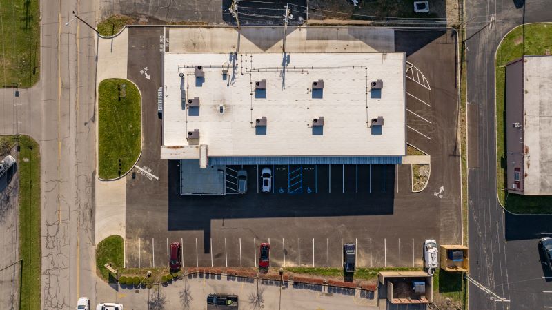 More Photos Of 5 Shoppers Dr, Winchester Freestanding For Lease