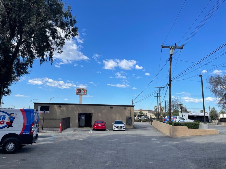 More Photos Of 2040 N Towne Ave, Pomona Office For Sale