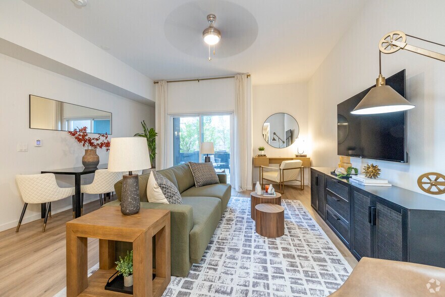 More Photos Of 301 W Roosevelt St, Phoenix Apartments For Lease