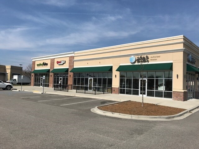 More Photos Of 4940 Centre Pointe Dr, Charleston Storefront For Lease