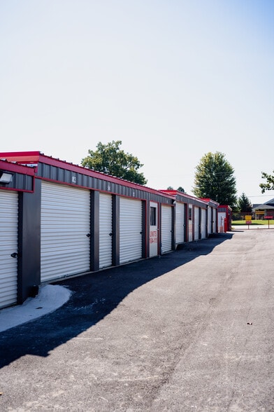 Primary Photo Of 1061 Banning st, Marshfield Self Storage For Sale