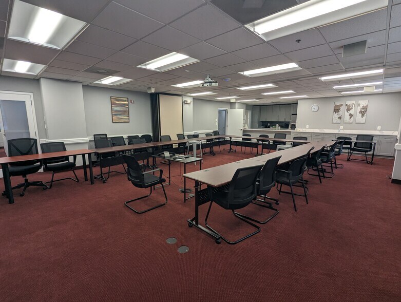 More Photos Of 30-32 South St, Baltimore Office For Sale
