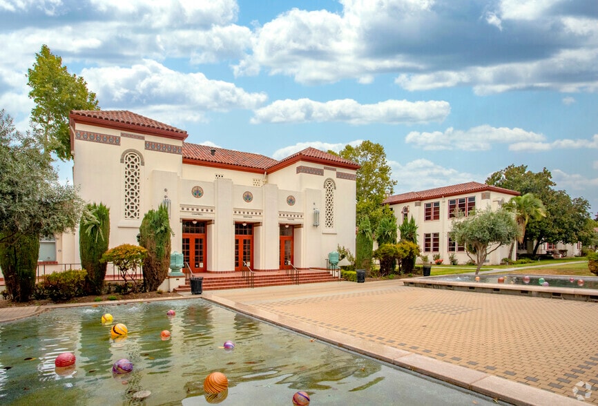 More Photos Of 1 W Campbell Ave, Campbell Office For Lease