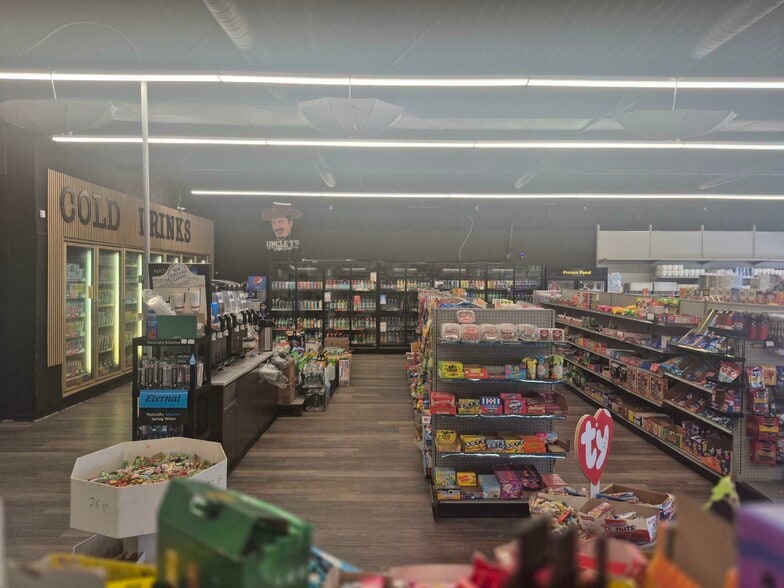 More Photos Of 5470 Camp Rd, Hamburg Convenience Store For Lease