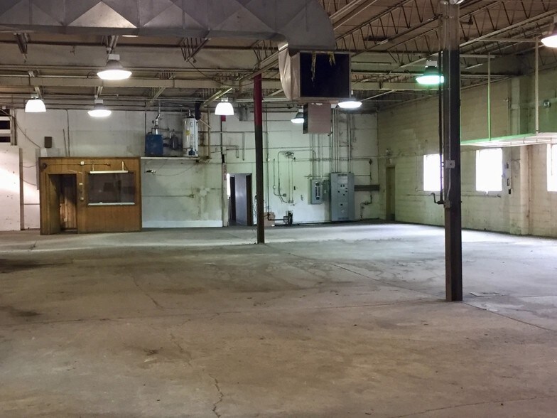 More Photos Of 885 Anita Ave, Antioch Manufacturing For Sale