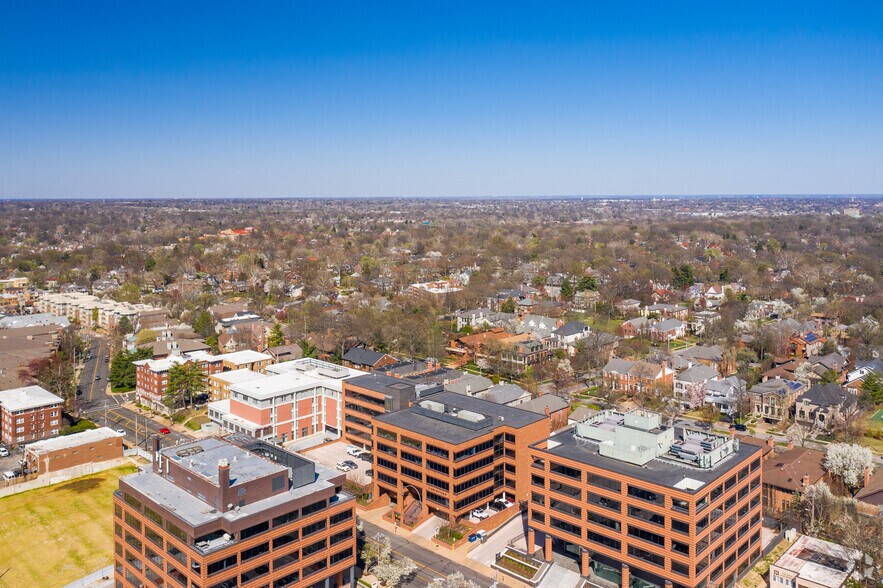 More Photos Of 168 N Meramec Ave, Clayton Office For Lease