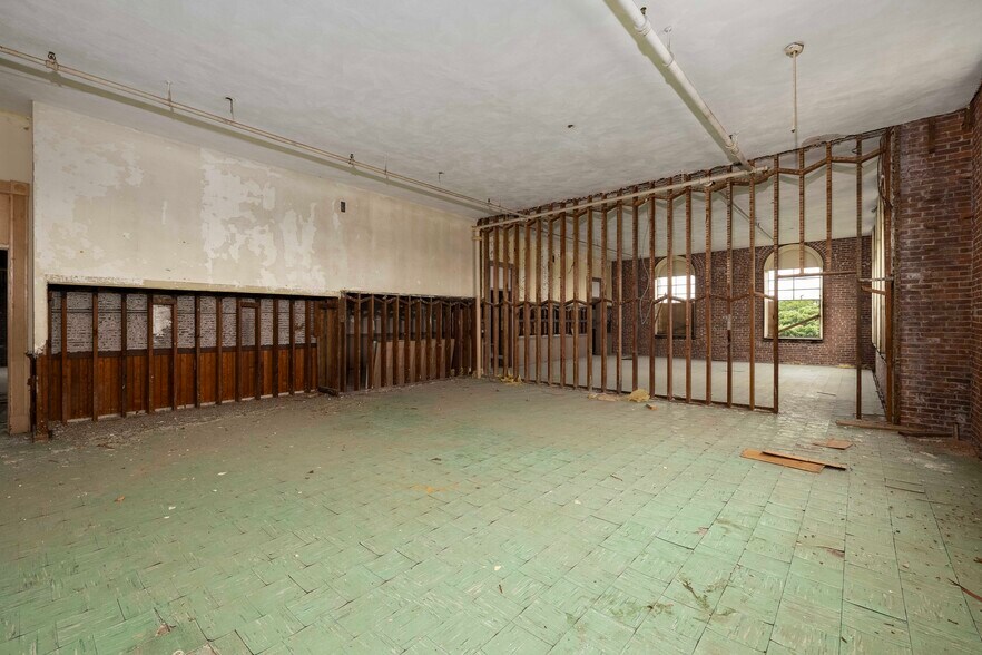 More Photos Of 167 George St, Pawtucket Apartments For Sale