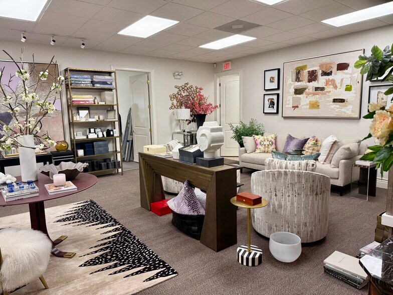 More Photos Of 15417 N Florida Ave, Tampa Medical For Lease