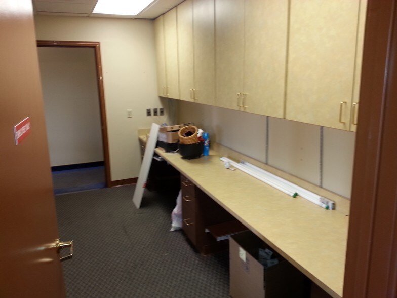 More Photos Of 31685 Temecula Pky, Temecula Freestanding For Lease