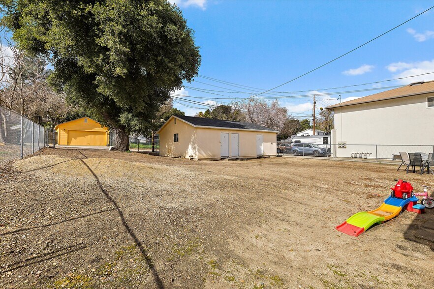 More Photos Of 2219 Oak St, Paso Robles Multifamily For Sale