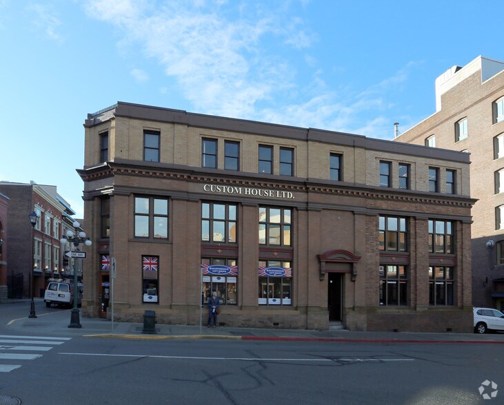 More Photos Of 517 Fort St, Victoria Storefront Retail Office For Lease