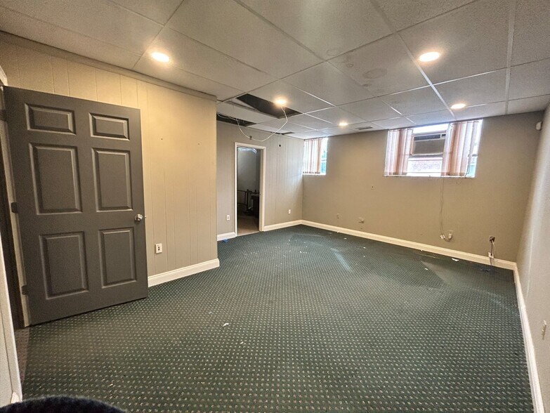 More Photos Of 1385 Akron St, Copiague Light Manufacturing For Sale