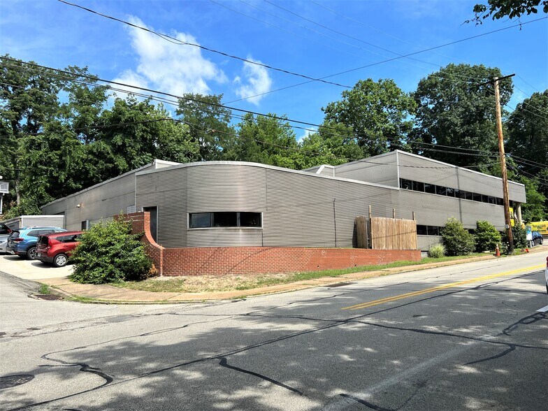 More Photos Of 1350 5th Ave, North Versailles Manufacturing For Sale