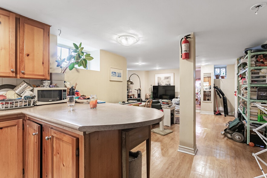 More Photos Of 164 Sunnyside Av, Toronto Multifamily For Sale