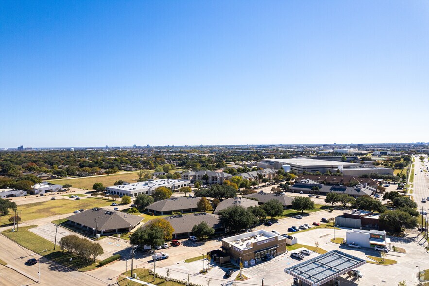 More Photos Of 3900 W 15th St, Plano Medical For Lease