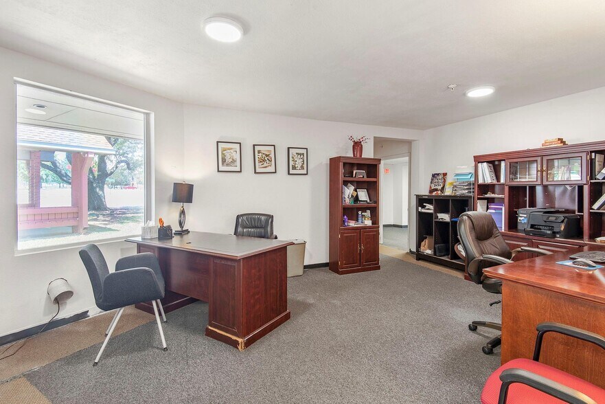 More Photos Of 1710 N McDonald St, McKinney Assisted Living For Sale