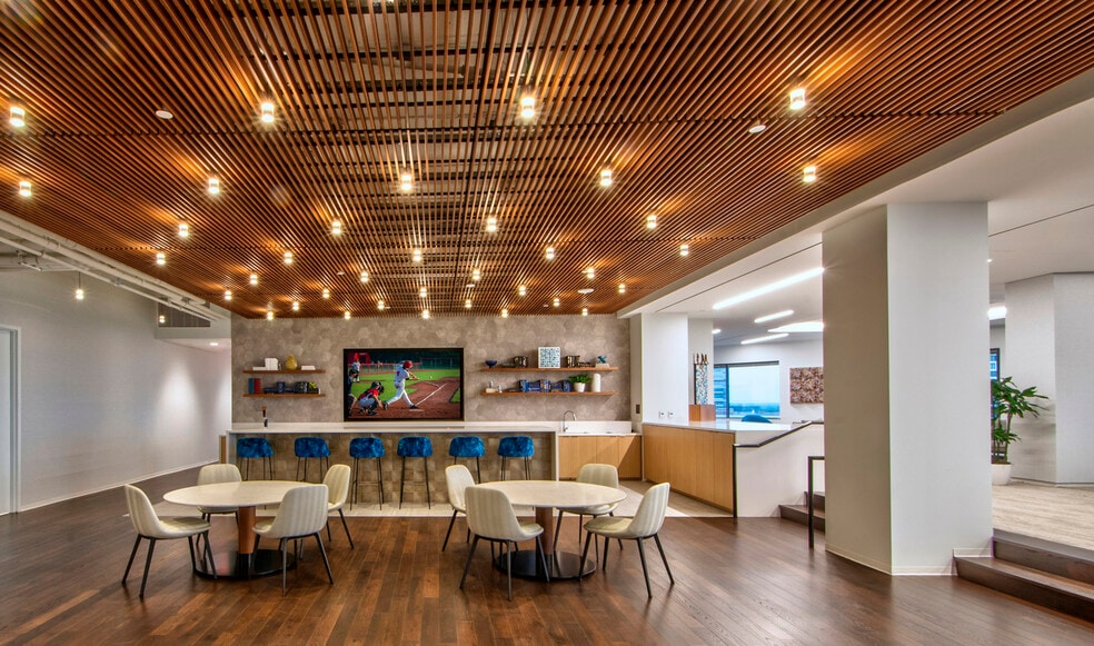 More Photos Of 1676 International Dr, McLean Office For Lease