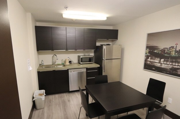 More Photos Of 8615 48th St SE, Calgary Warehouse For Sale