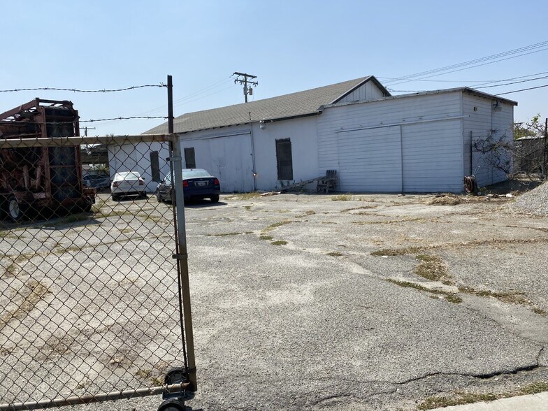 More Photos Of 472 E E St, Colton Land For Lease