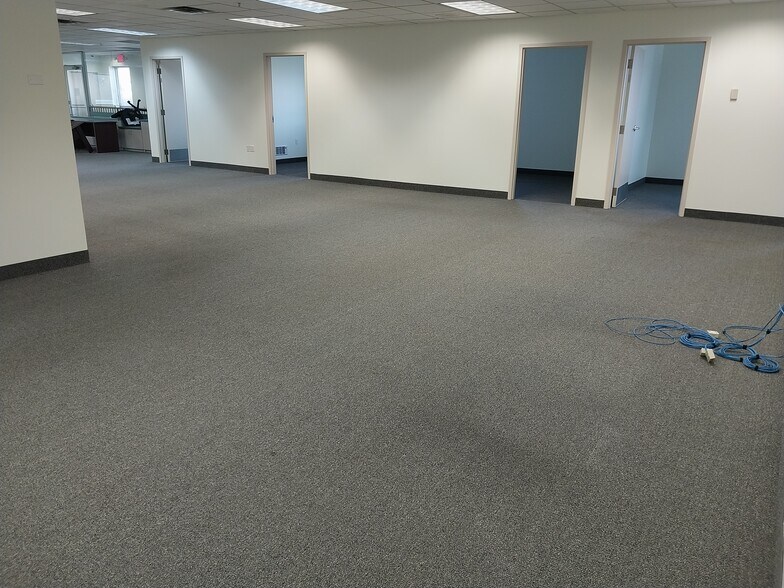 More Photos Of 12424 Ironwood Cir, Rogers Office For Lease